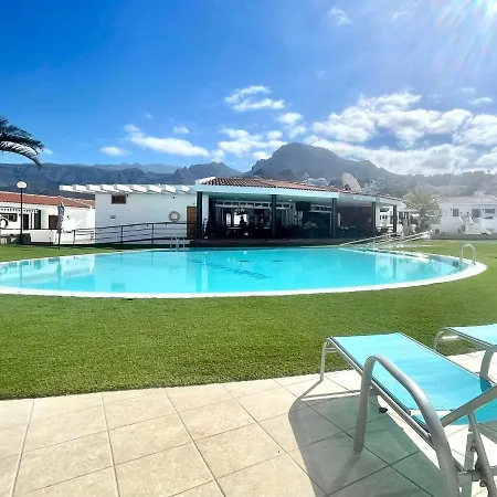 Apartment With Wifi, Pool, Close To The Shops And Restaurants In Tenerife South Lägenhet *