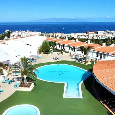 Apartment With Wifi, Pool, Close To The Shops And Restaurants In Tenerife South Lägenhet *