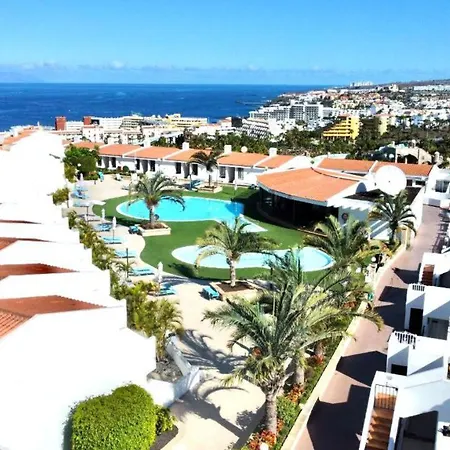 Apartment With Wifi, Pool, Close To The Shops And Restaurants In Tenerife South Apartment