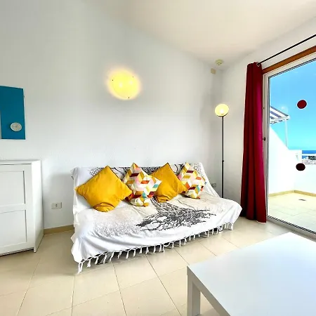 Apartment With Wifi, Pool, Close To The Shops And Restaurants In Tenerife South Apartment Costa Adeje (Tenerife)