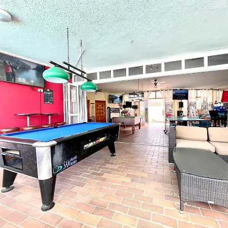 Apartamento Apartment With Wifi, Pool, Close To The Shops And Restaurants In Tenerife South *