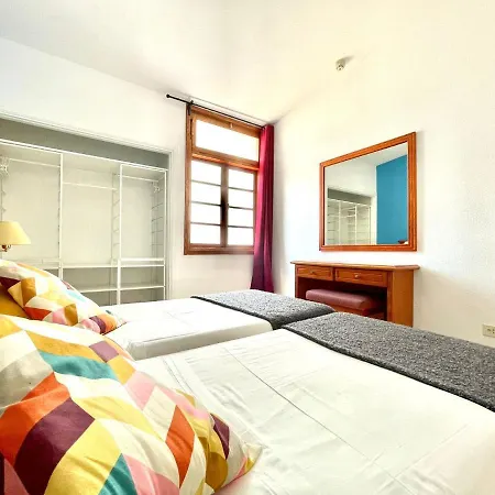 Apartment With Wifi, Pool, Close To The Shops And Restaurants In Tenerife South Apartment Costa Adeje (Tenerife)