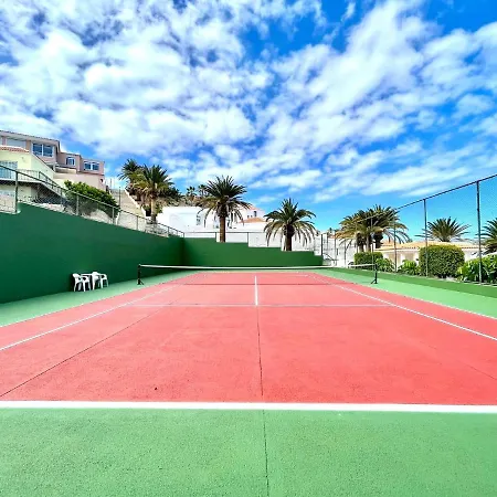 Apartment With Wifi, Pool, Close To The Shops And Restaurants In Tenerife South Apartment *