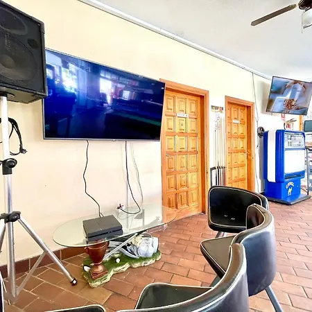 Apartment With Wifi, Pool, Close To The Shops And Restaurants In Tenerife South Apartamento Costa Adeje (Tenerife)